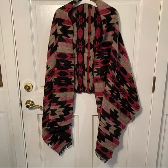 Aztec southwestern Print Wide Long Scarf geometric fringe western 25 x 76 EUC - Picture 2 of 4